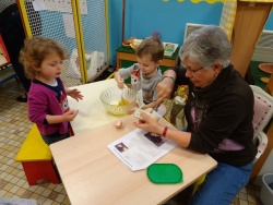 on a fait des gâteaux de Noël (1).JPG